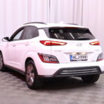 Hyundai - KONA - electric 64 kWh 204 hv Style MY21 // Navi / Krell / Nahkapenkit/ Kamera / ACC / HUD / BLIS / Ilmastoidut penkit // - Maastoauto