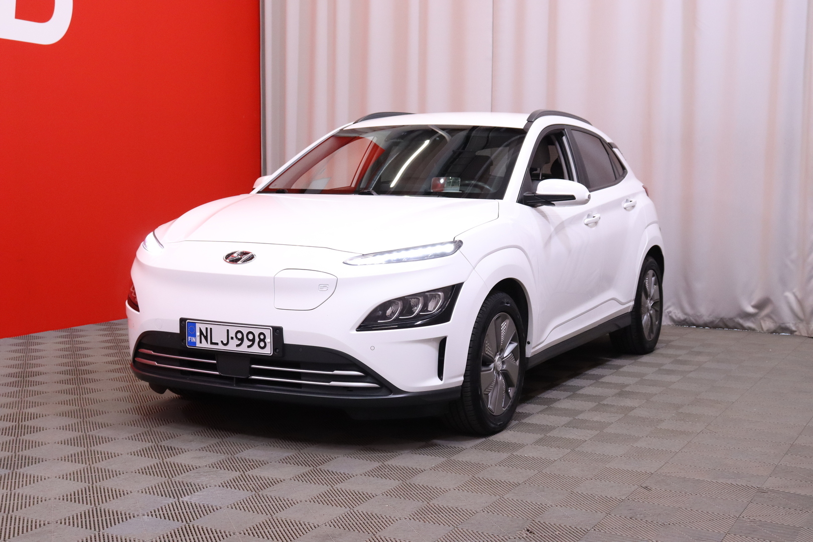 Hyundai - KONA - electric 64 kWh 204 hv Style MY21 // Navi / Krell / Nahkapenkit/ Kamera / ACC / HUD / BLIS / Ilmastoidut penkit // - Maastoauto