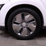 Hyundai - KONA - electric 64 kWh 204 hv Style MY21 // Navi / Krell / Nahkapenkit/ Kamera / ACC / HUD / BLIS / Ilmastoidut penkit // - Maastoauto