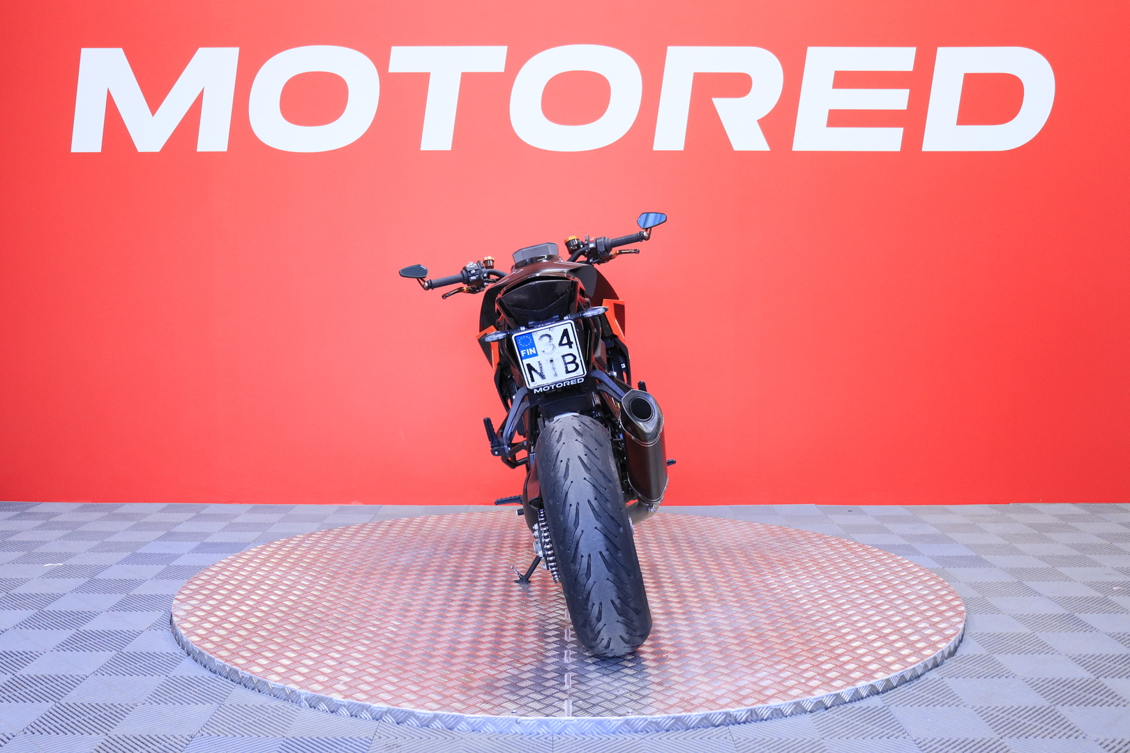 KTM - 1290 - Super Duke R // Powerparts / Suomi pyörä / Shifteri / Akrapovic / Kaatumaraudat // - Moottoripyörä