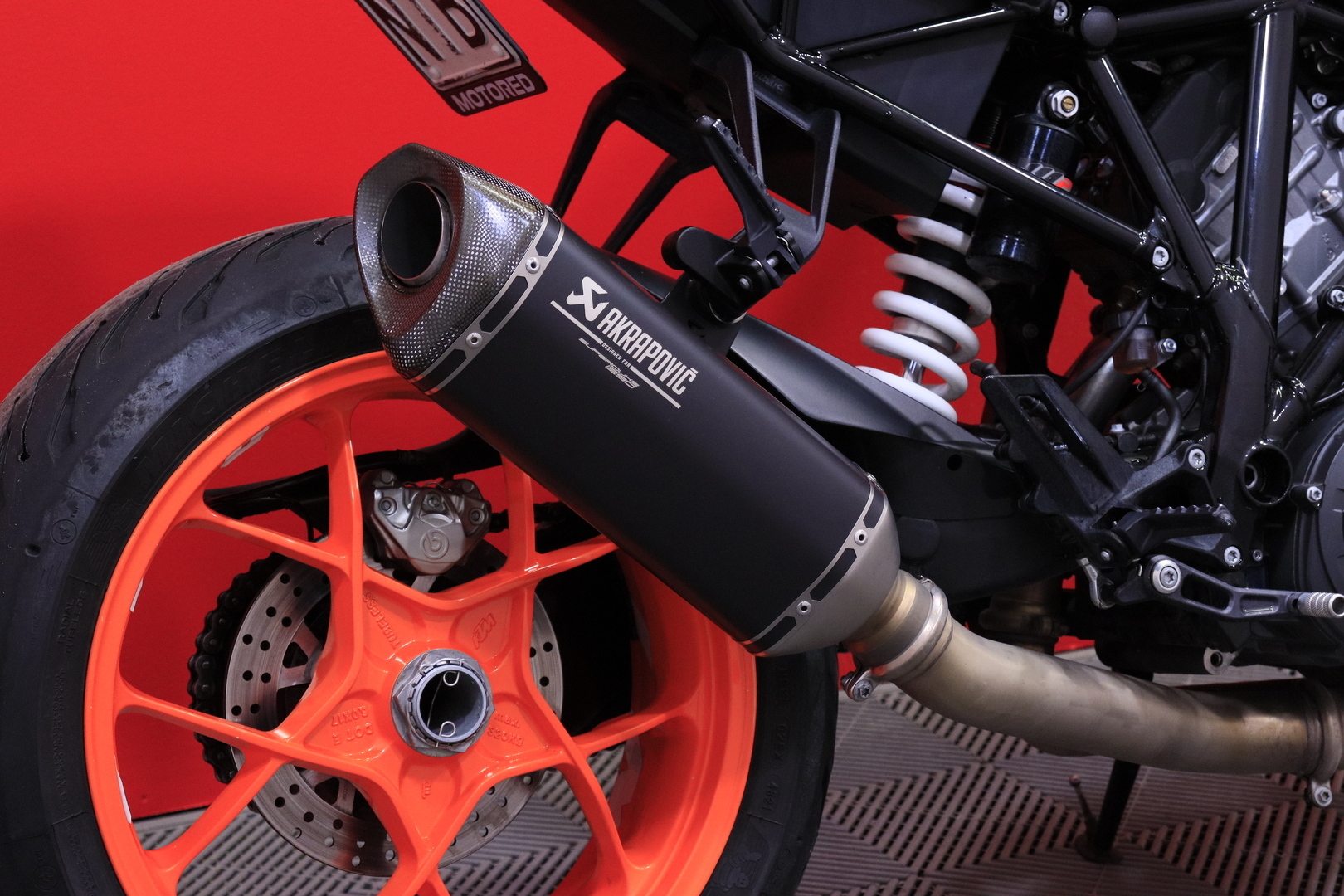 KTM - 1290 - Super Duke R // Powerparts / Suomi pyörä / Shifteri / Akrapovic / Kaatumaraudat // - Moottoripyörä