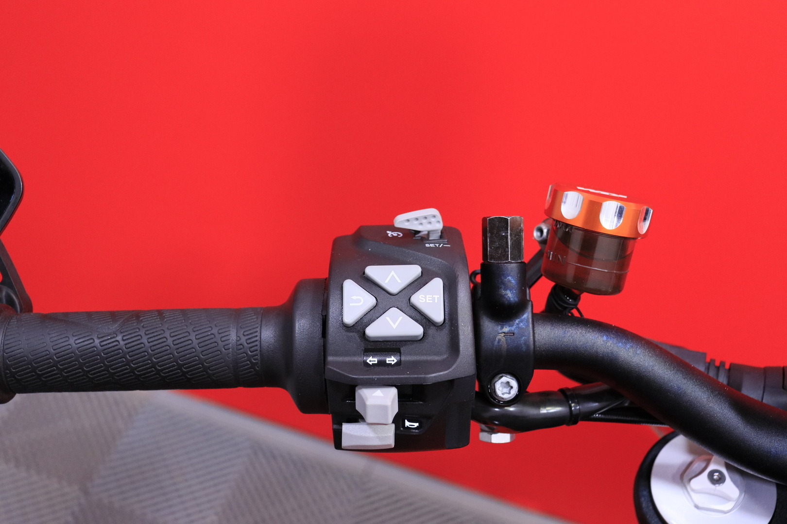 KTM - 1290 - Super Duke R // Powerparts / Suomi pyörä / Shifteri / Akrapovic / Kaatumaraudat // - Moottoripyörä