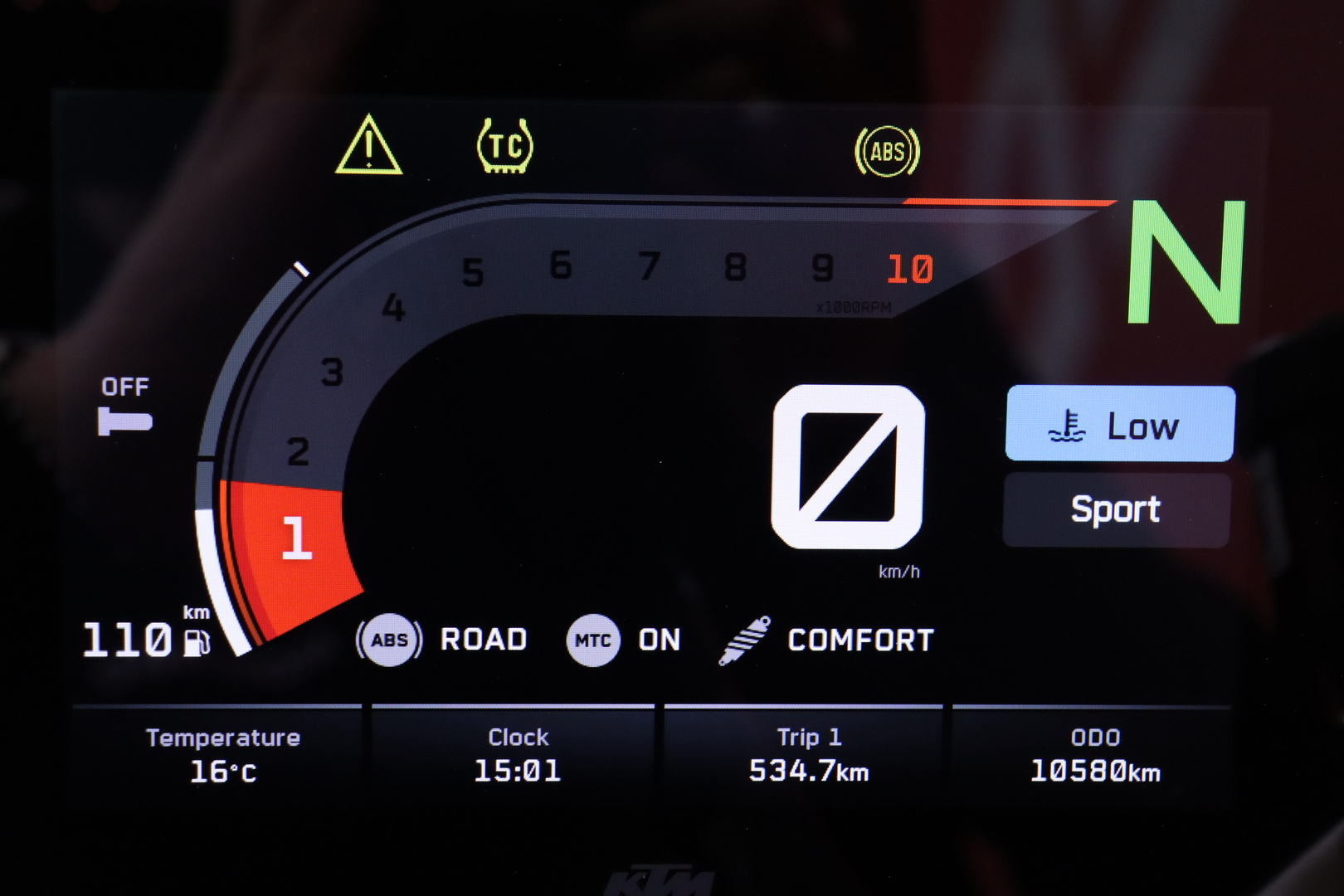 KTM - 1290 - Super Duke GT // Huippuvarusteet / 1-Om / Akrapovic / 3x laukut / Huoltokirja // - Moottoripyörä