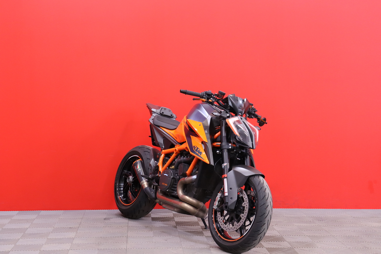 KTM - 1290 - Super Duke R // AR / Quickshifter+ / MTC+MSR / Keyless Ride / Launch Control // - Moottoripyörä