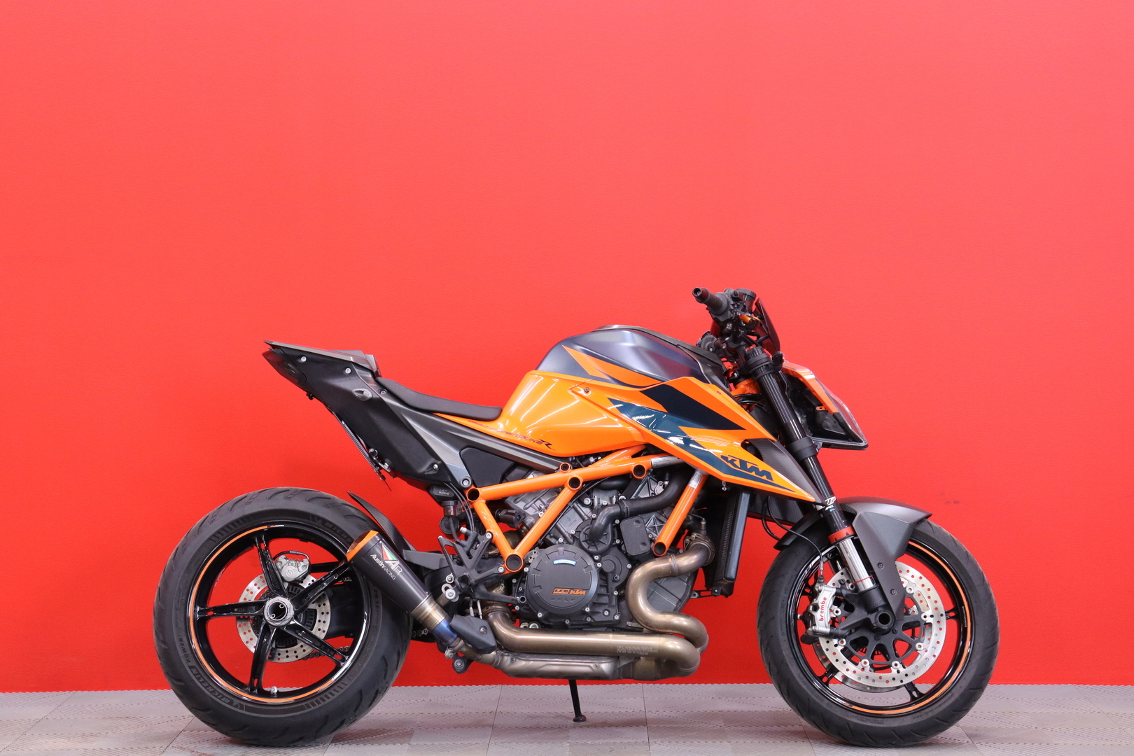 KTM - 1290 - Super Duke R // AR / Quickshifter+ / MTC+MSR / Keyless Ride / Launch Control // - Moottoripyörä