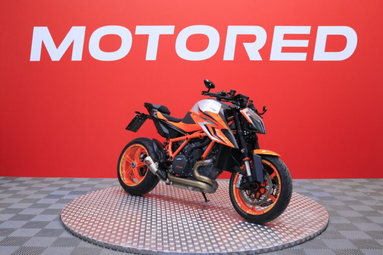 KTM - 1290 - Super Duke R // Tech + Track pack / Dominator / Shifter / Vakkari / Keyless // - Moottoripyörä