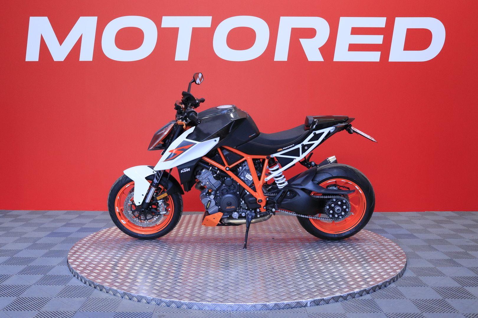 KTM - 1290 - Super Duke R // Spark / Powerparts / Shifter+ / Vakkari / MTC / ABS / Sisään ajettu! // - Moottoripyörä