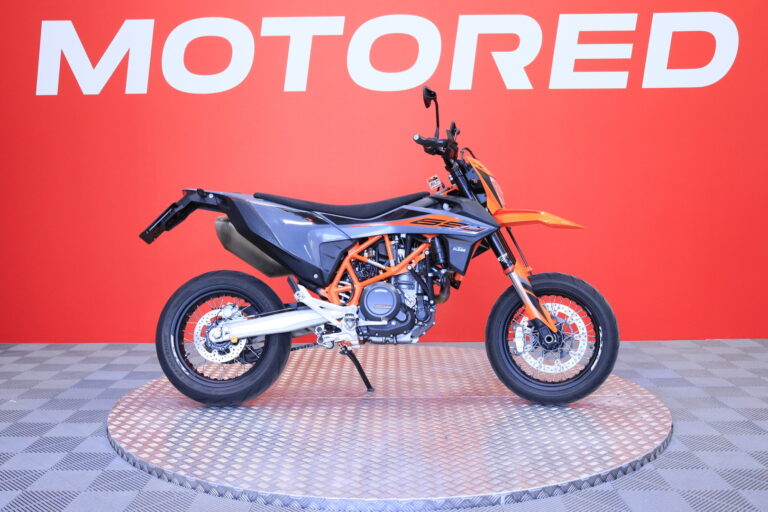 KTM 690