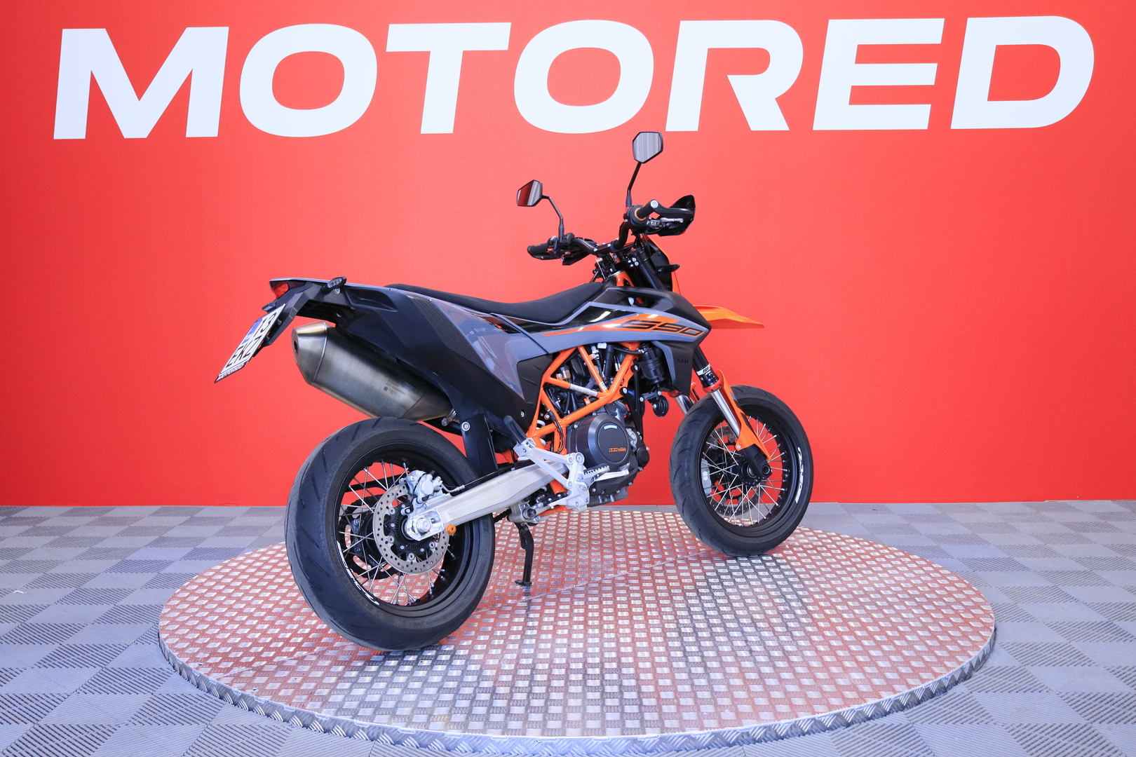 KTM - 690 - SMC-R // ABS / TC / Shifter / Fuel kit // - Moottoripyörä