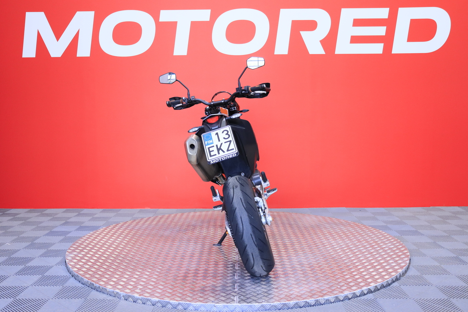 KTM - 690 - SMC-R // ABS / TC / Shifter / Fuel kit // - Moottoripyörä