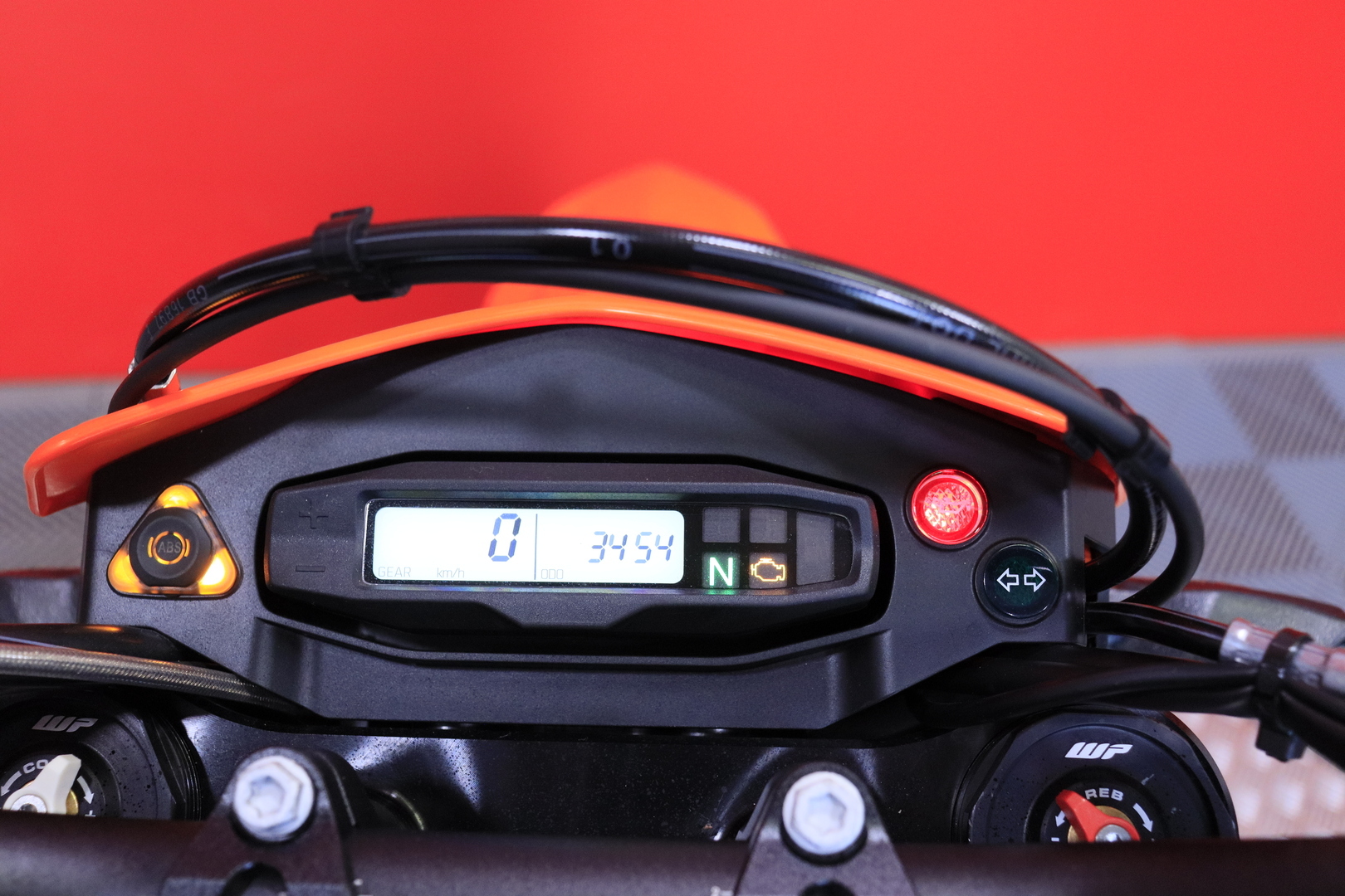 KTM - 690 - SMC-R // ABS / TC / Shifter / Fuel kit // - Moottoripyörä