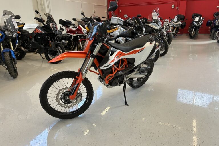 KTM 690