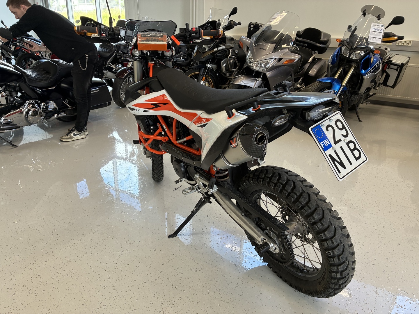 KTM - 690 - Enduro R // Juuri saapunut! / Wings / Lisävalot / TC // - Moottoripyörä