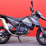 KTM - 690 - SM // 2.Om. Suomi-pyörä / Huoltokirja // - Moottoripyörä