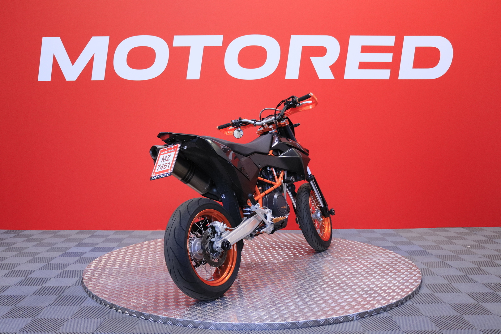 KTM - 690 - SMC-R // Akrapovic / Powerparts / Huoltokirja // - Moottoripyörä