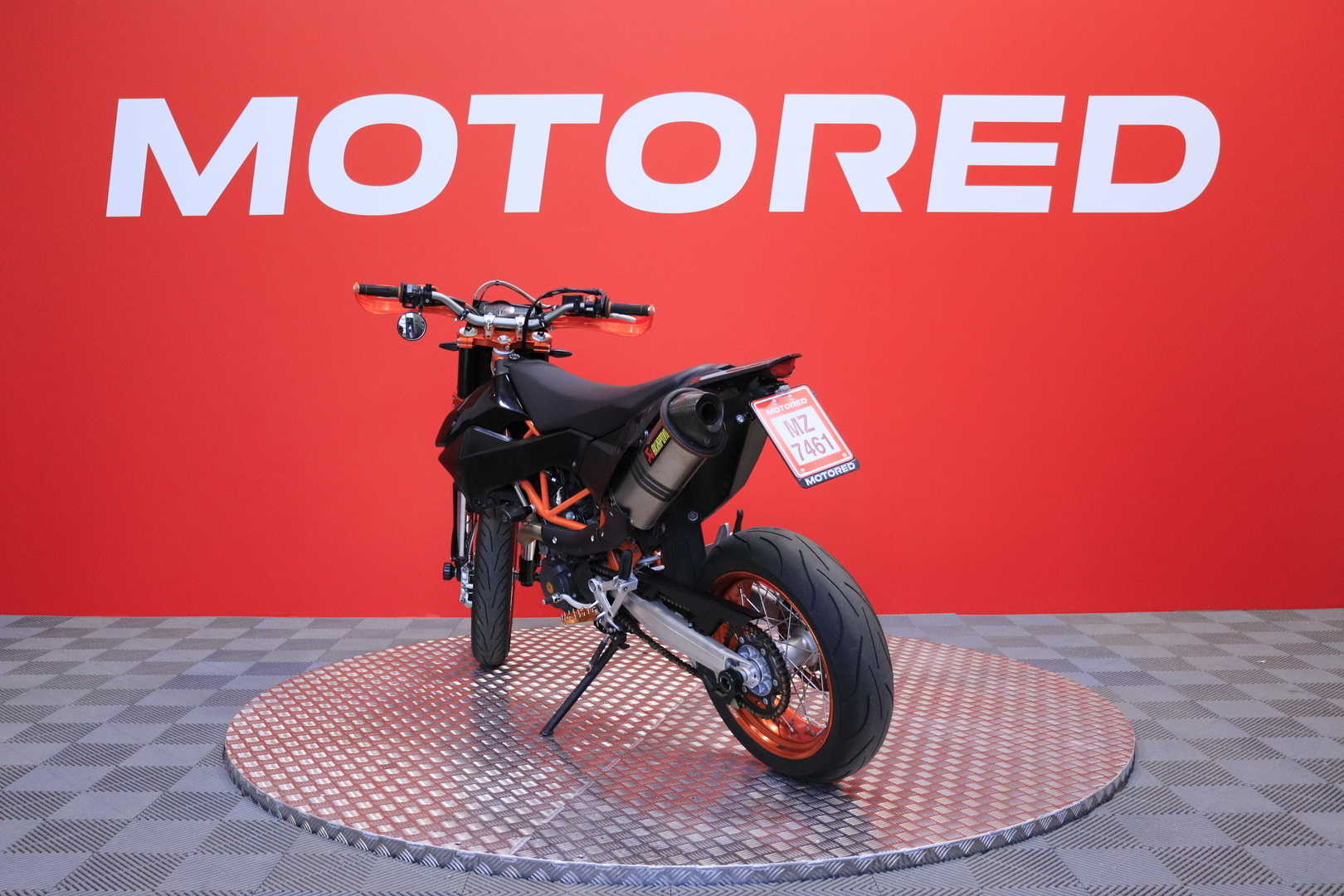 KTM - 690 - SMC-R // Akrapovic / Powerparts / Huoltokirja // - Moottoripyörä