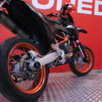 KTM - 690 - SMC-R // Akrapovic / Powerparts / Huoltokirja // - Moottoripyörä