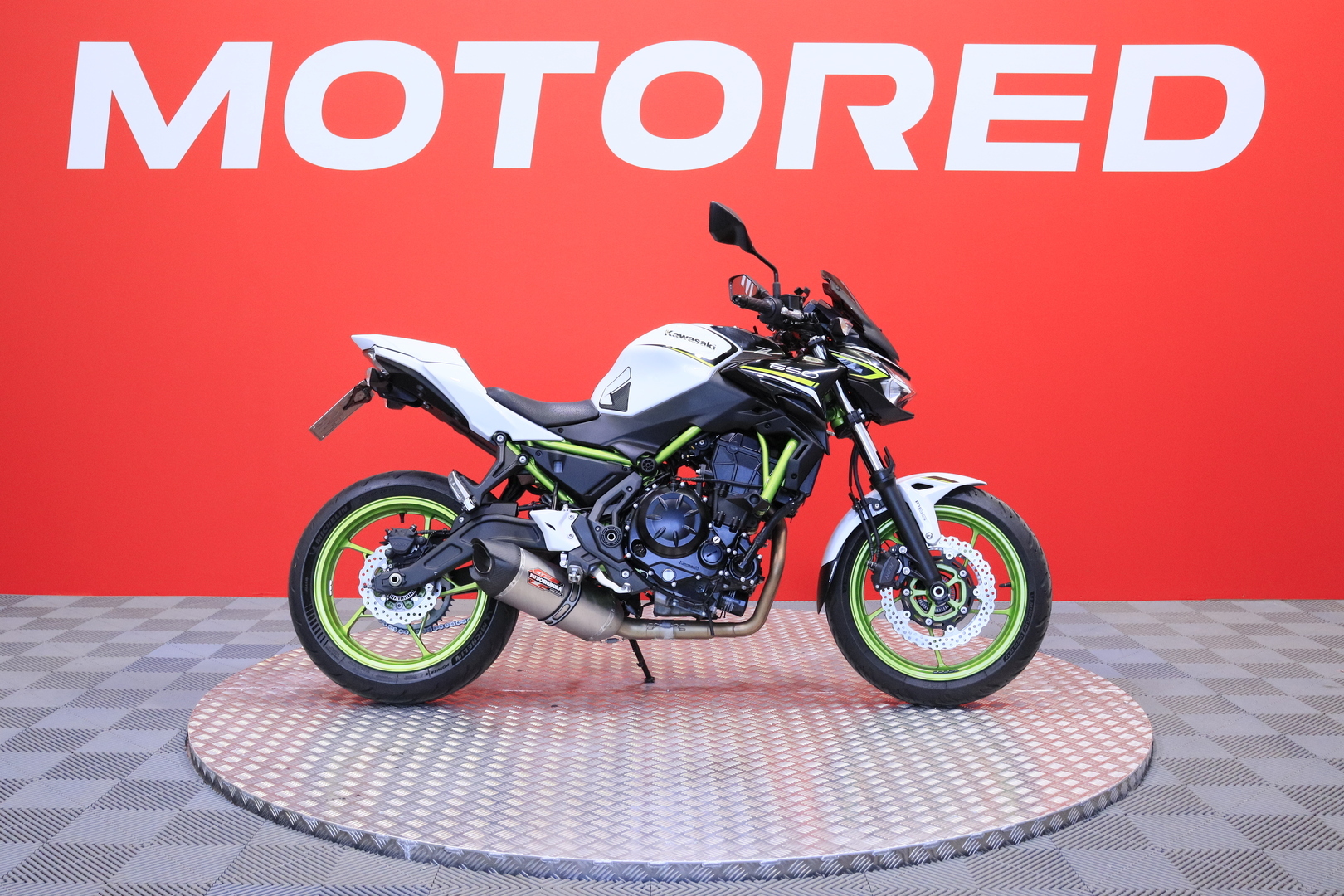 Kawasaki - Z - 650 // Yoshimura / ABS / TFT / Huoltokirja // - Moottoripyörä