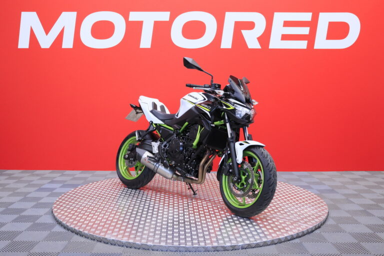 Kawasaki - Z - 650 // Yoshimura / ABS / TFT / Huoltokirja // - Moottoripyörä