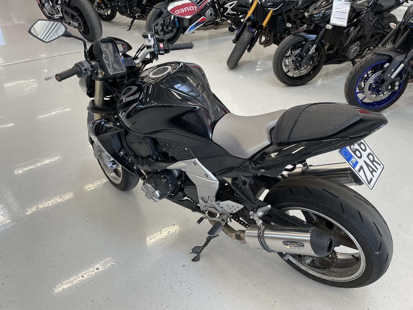 Kawasaki - Z - 1000 // Suomi-pyörä / Putkisto / Juuri saapunut // - Moottoripyörä