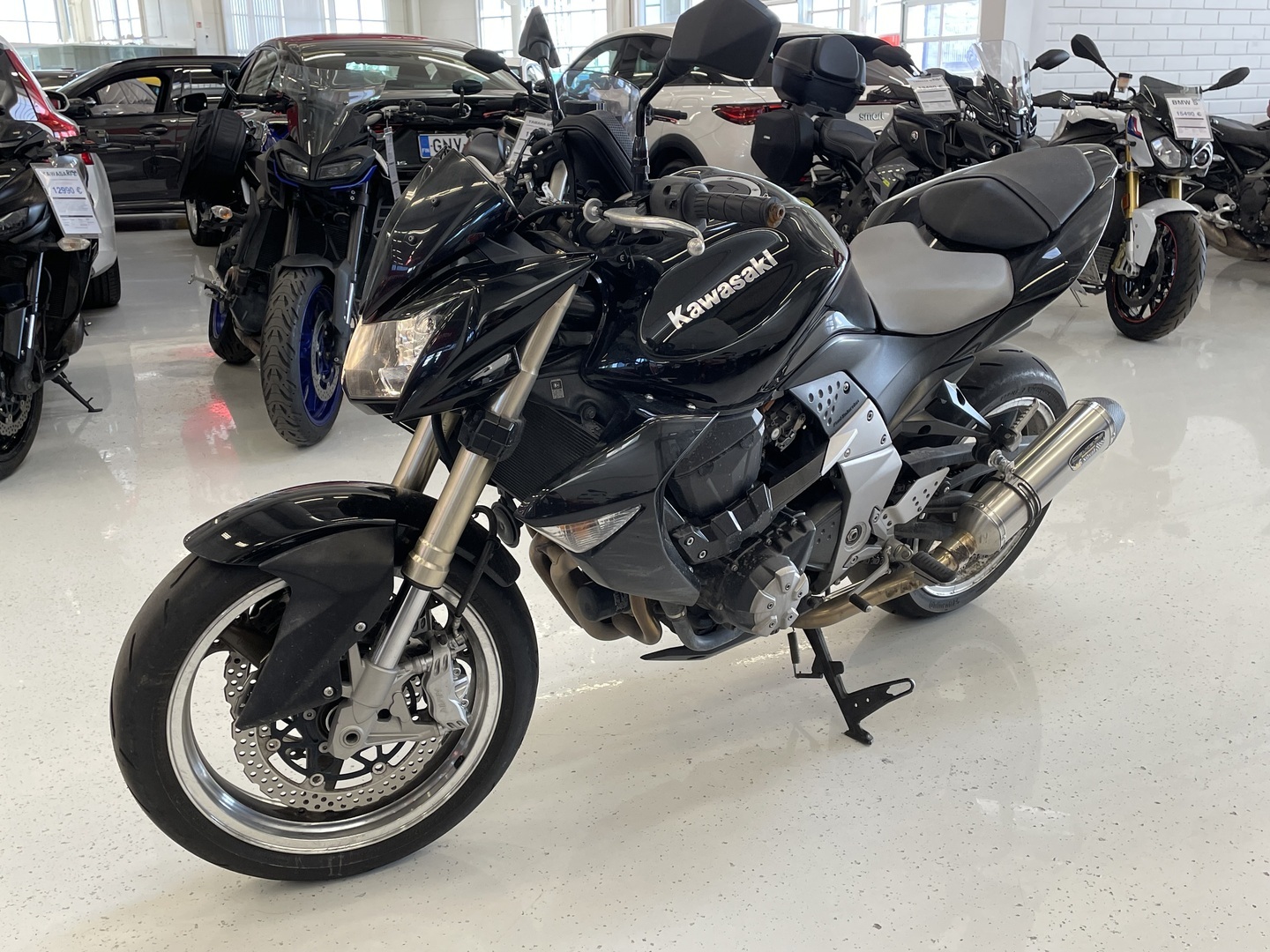 Kawasaki - Z - 1000 // Suomi-pyörä / Putkisto / Juuri saapunut // - Moottoripyörä