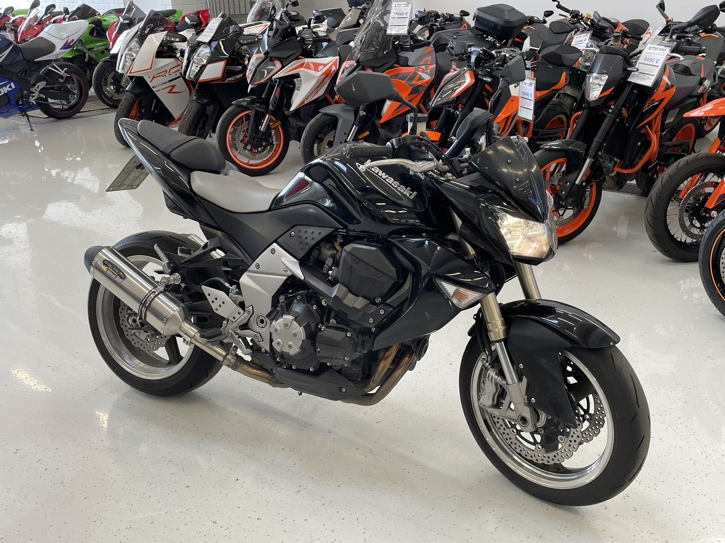 Kawasaki - Z - 1000 // Suomi-pyörä / Putkisto / Juuri saapunut // - Moottoripyörä