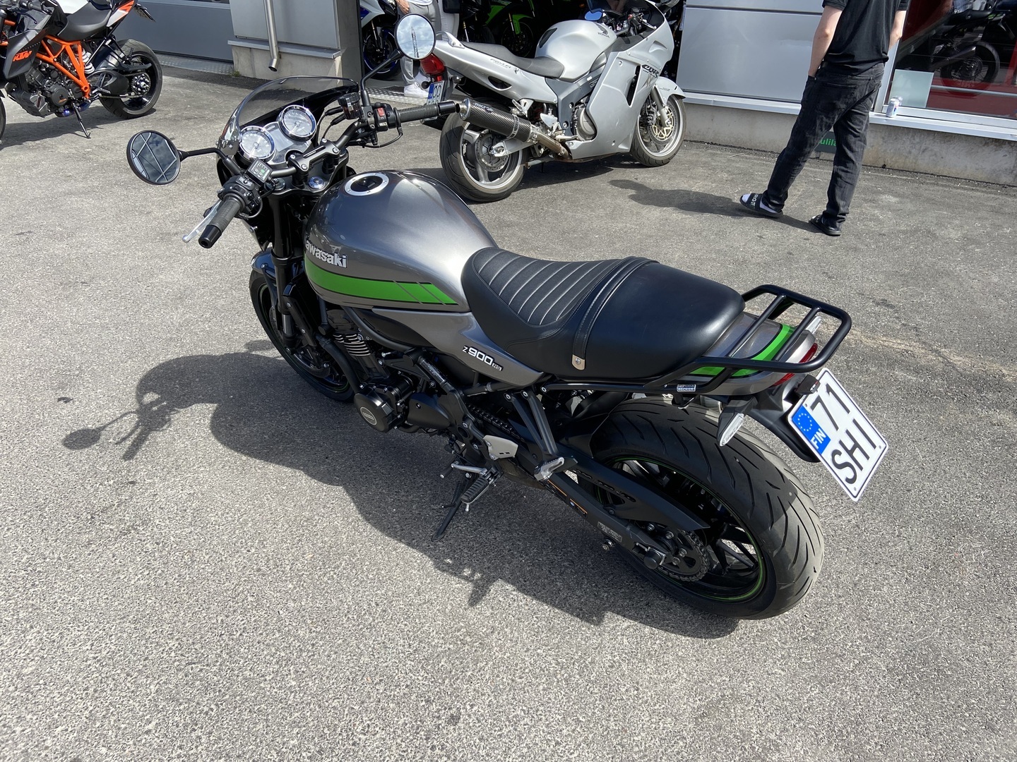 Kawasaki - Z - 900RS / Café Malli / K-TECH / Suomi-pyörä / Huoltokirja // - Moottoripyörä