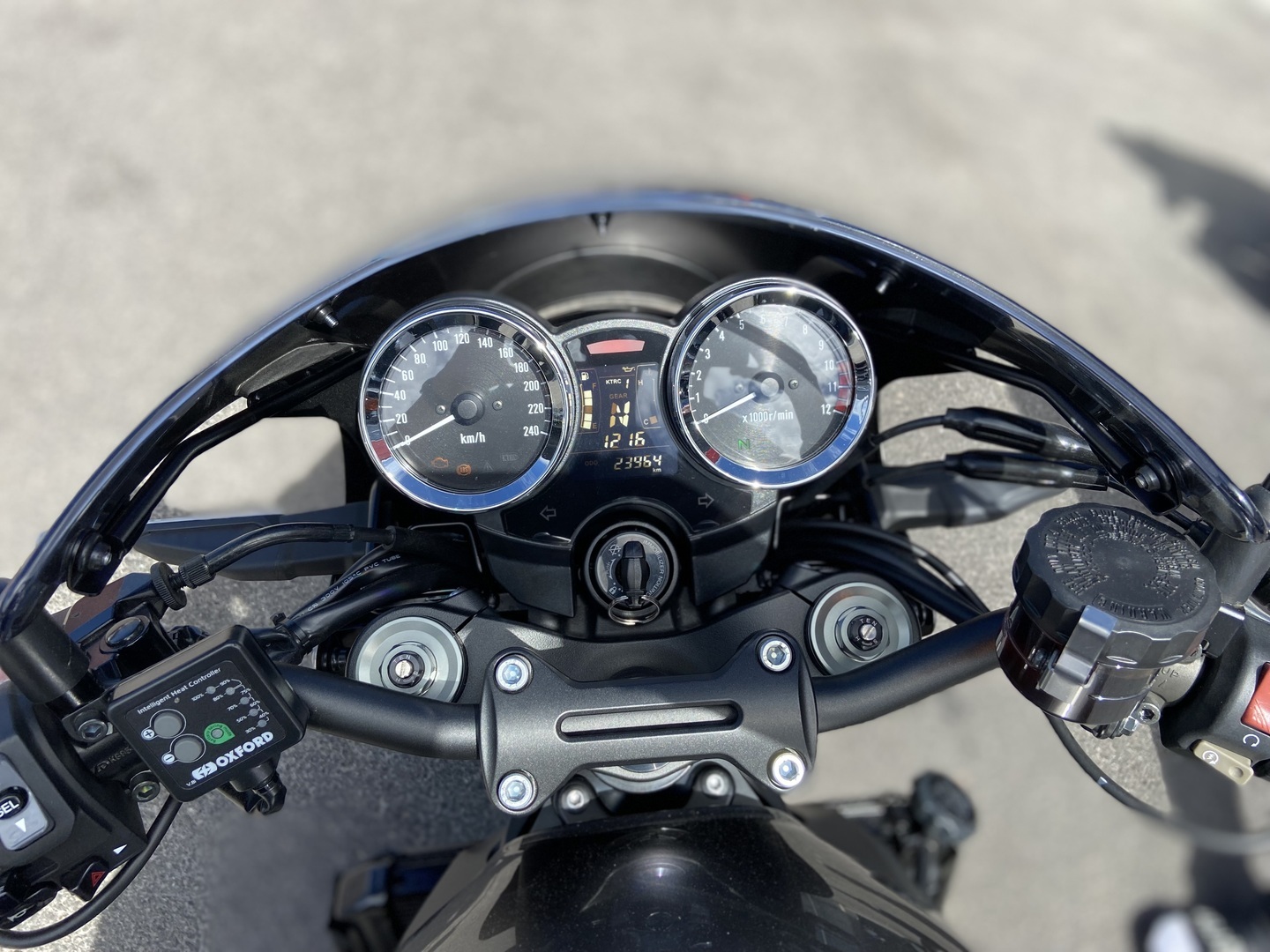 Kawasaki - Z - 900RS / Café Malli / K-TECH / Suomi-pyörä / Huoltokirja // - Moottoripyörä
