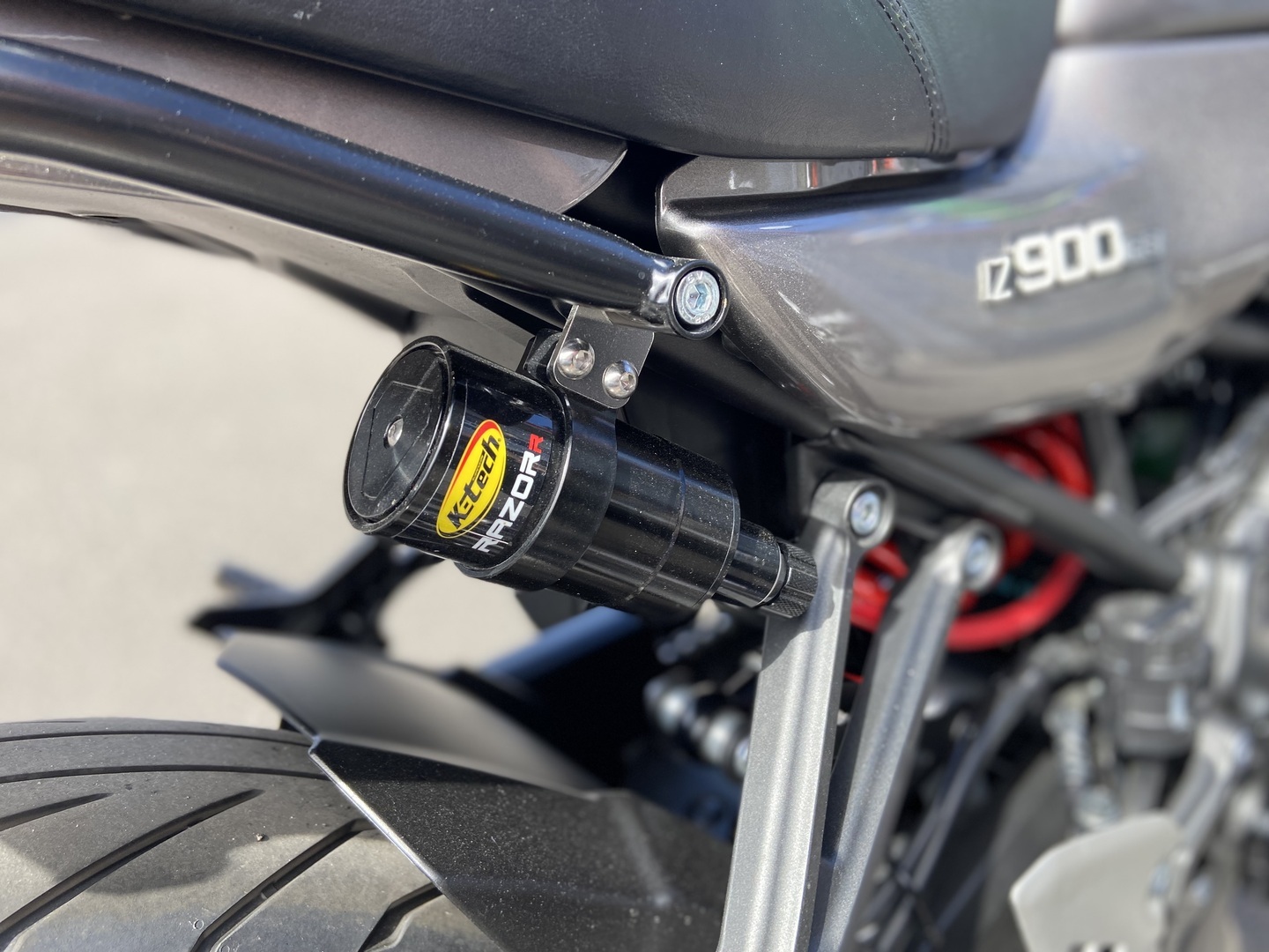 Kawasaki - Z - 900RS / Café Malli / K-TECH / Suomi-pyörä / Huoltokirja // - Moottoripyörä