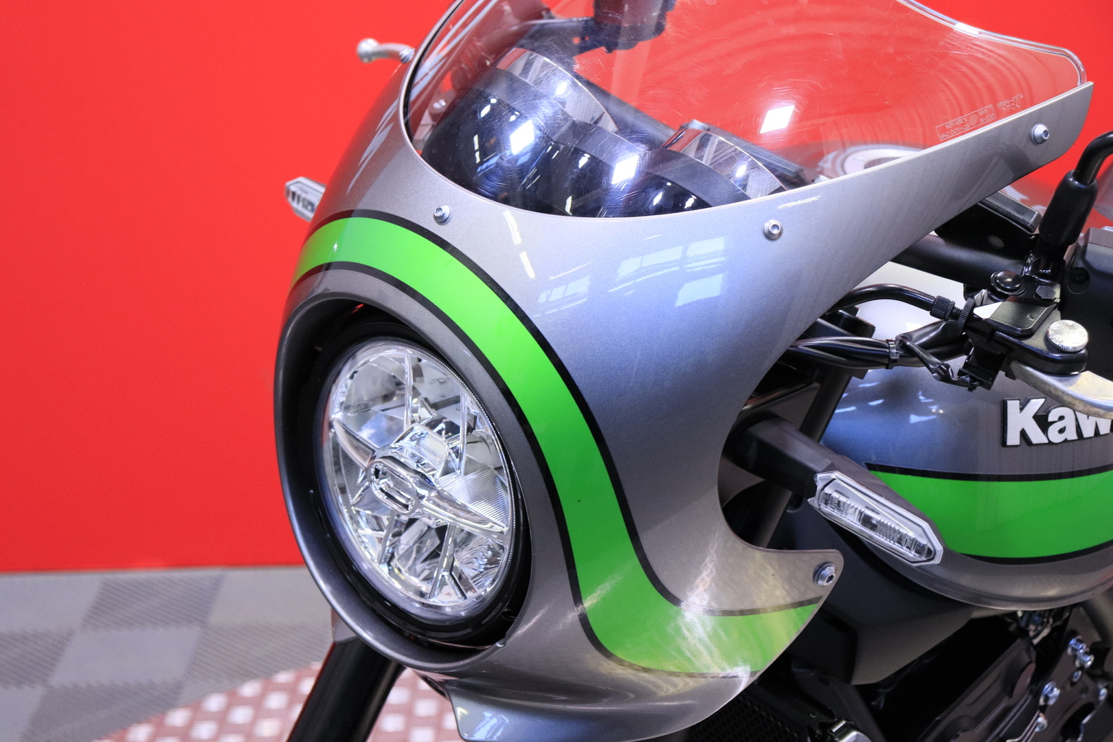 Kawasaki - Z - 900 RS / Café Malli / K-TECH / Suomi-pyörä / Huoltokirja // - Moottoripyörä