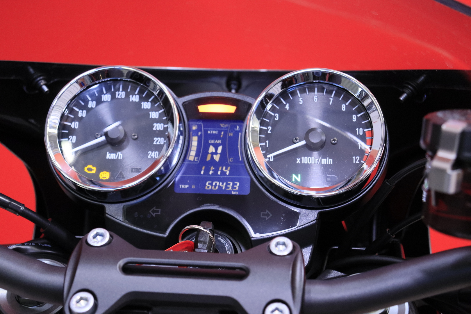 Kawasaki - Z - 900 RS / Café Malli / K-TECH / Suomi-pyörä / Huoltokirja // - Moottoripyörä