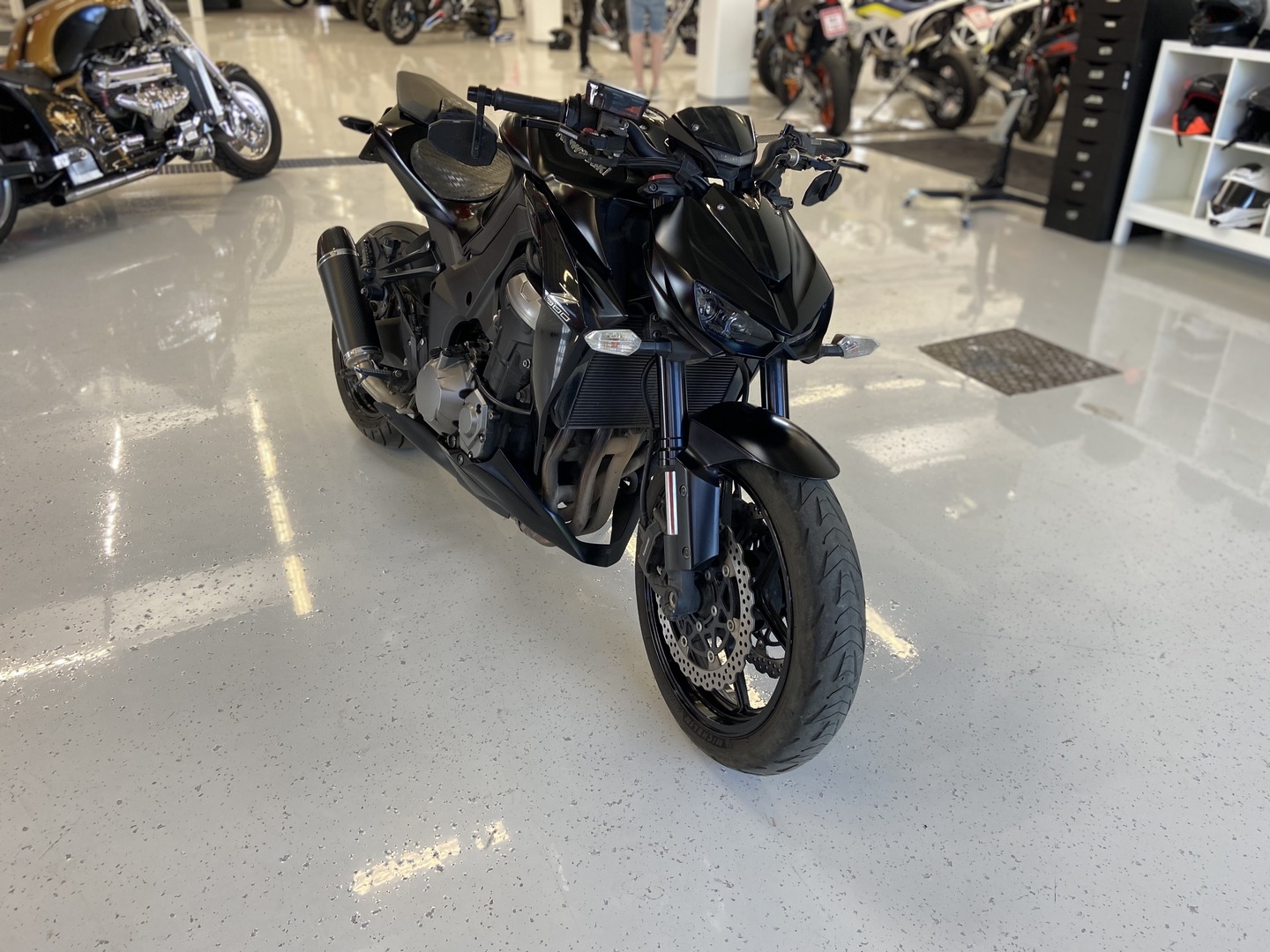 Kawasaki - Z - 1000 // Huoltokirja / Suomi-pyörä / SC-project // - Moottoripyörä