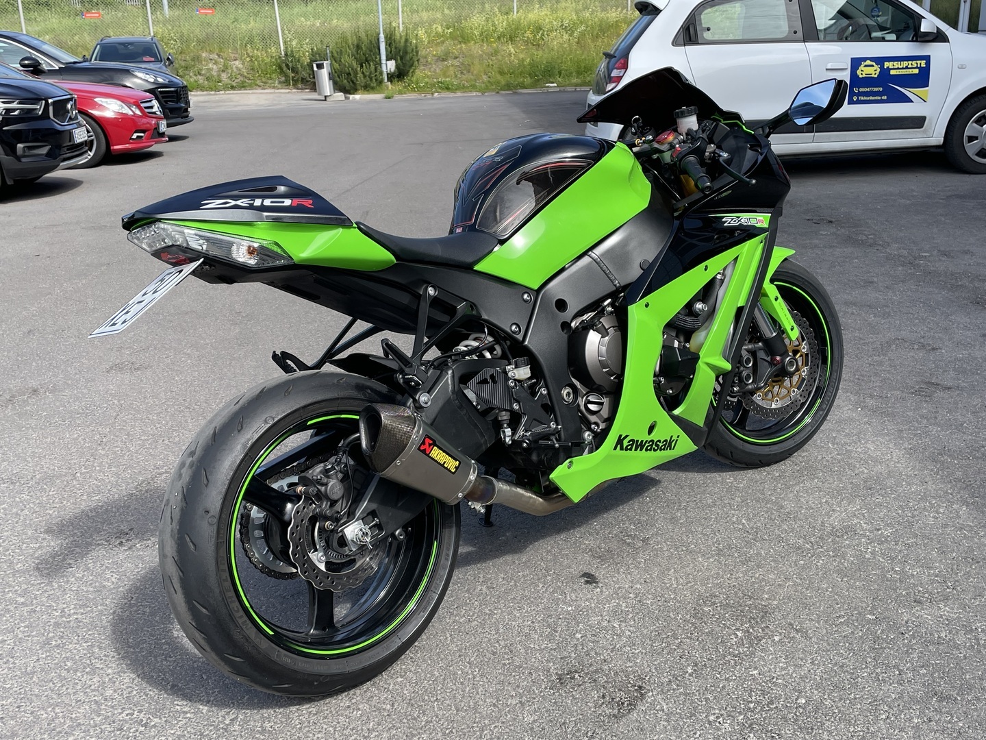 Kawasaki - ZX-10R - // Akrapovic / Öhlins ohjausiskari / Huoltokirja // - Moottoripyörä