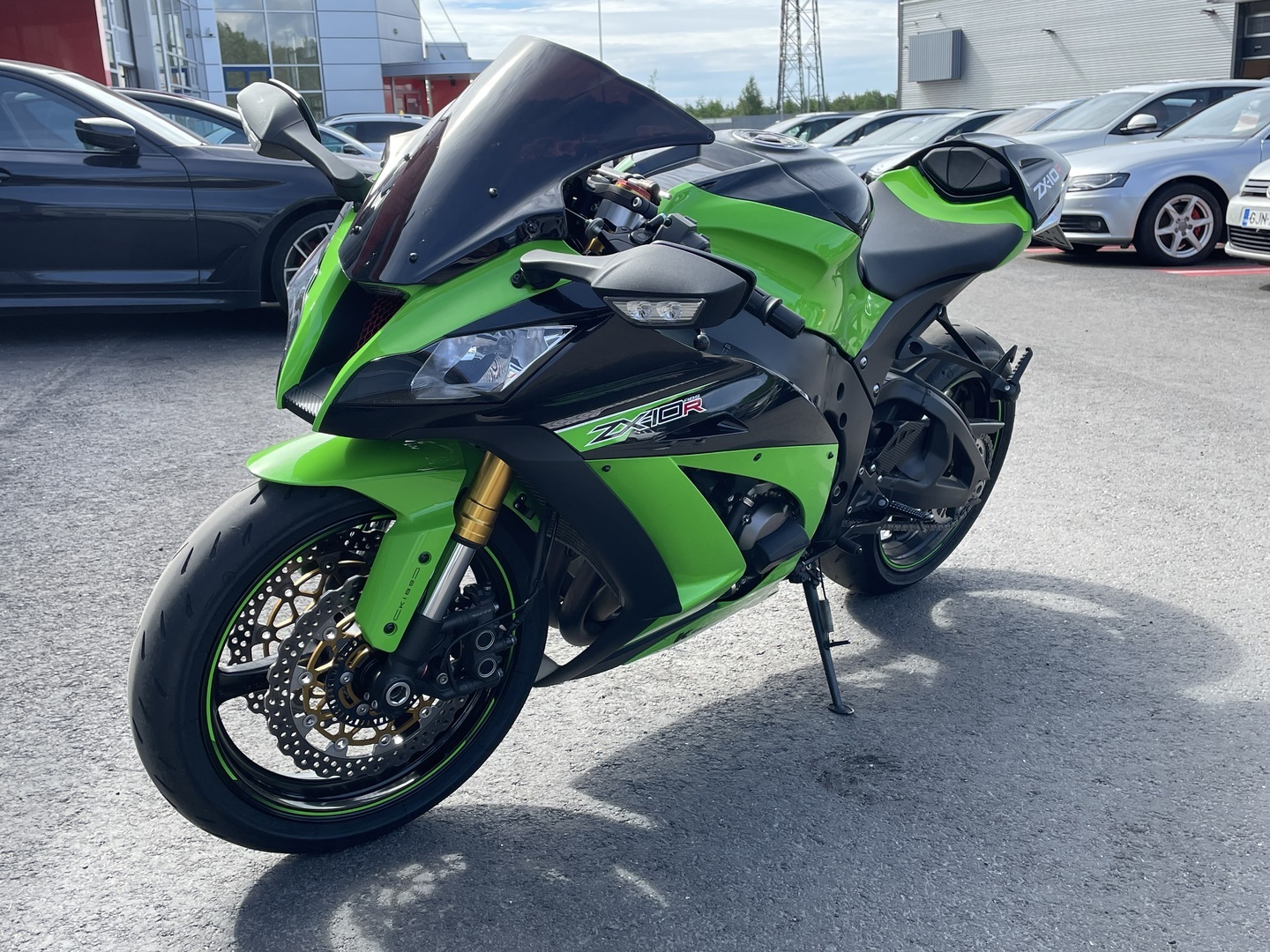Kawasaki - ZX-10R - // Akrapovic / Öhlins ohjausiskari / Huoltokirja // - Moottoripyörä