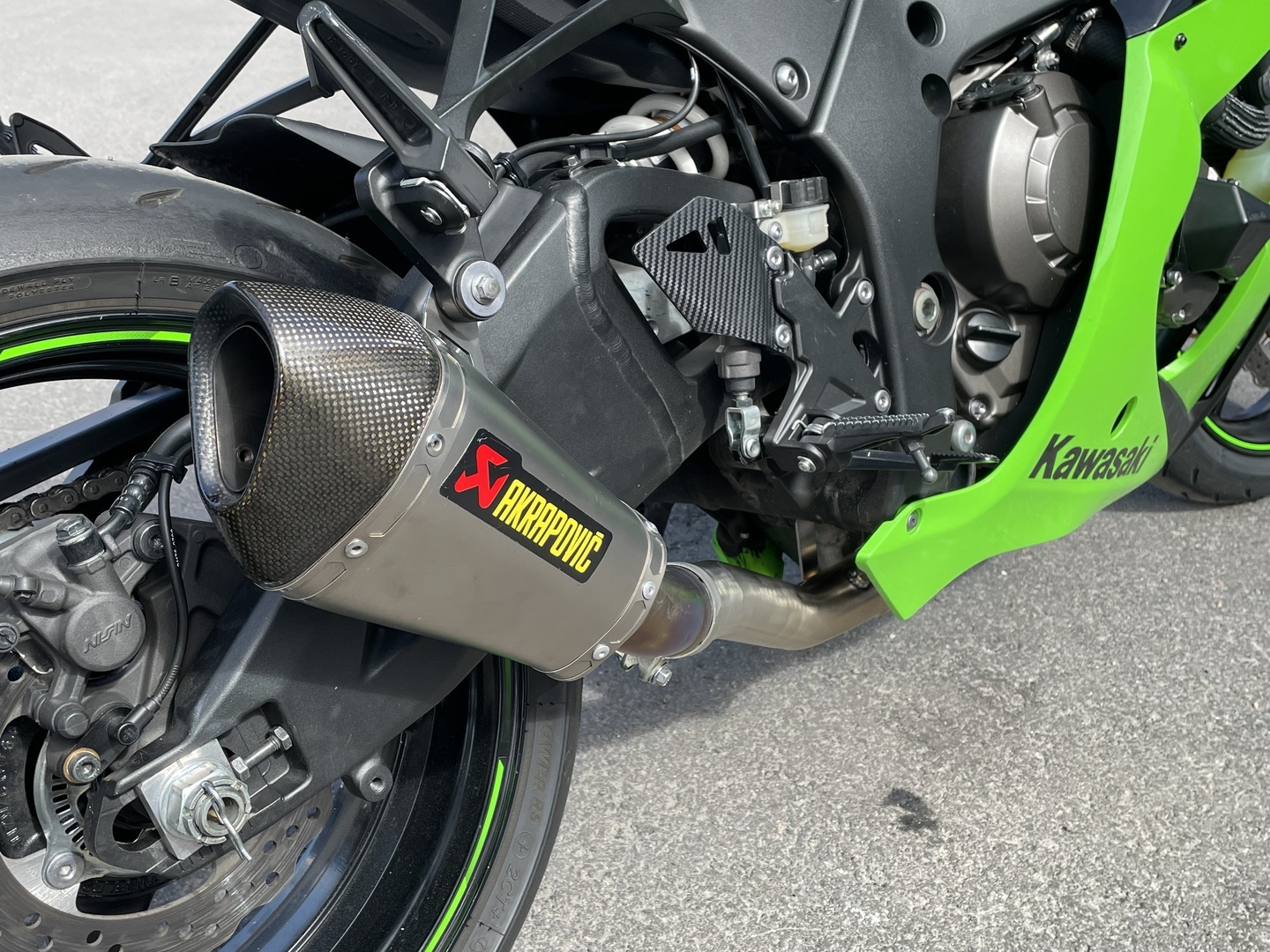 Kawasaki - ZX-10R - // Akrapovic / Öhlins ohjausiskari / Huoltokirja // - Moottoripyörä