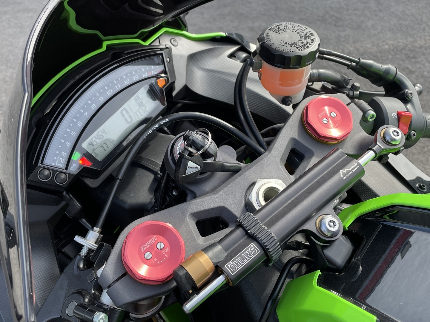 Kawasaki - ZX-10R - // Akrapovic / Öhlins ohjausiskari / Huoltokirja // - Moottoripyörä