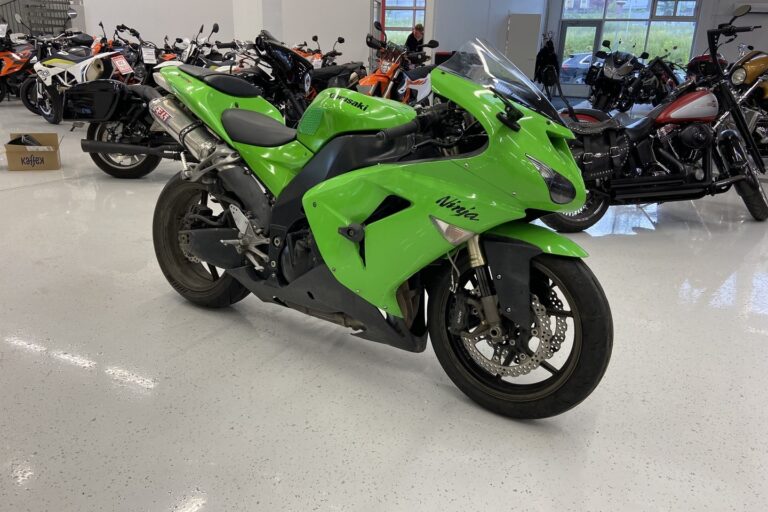 Kawasaki - ZX-10R - // Yoshimura / Öhlins / 2x-avain // - Moottoripyörä