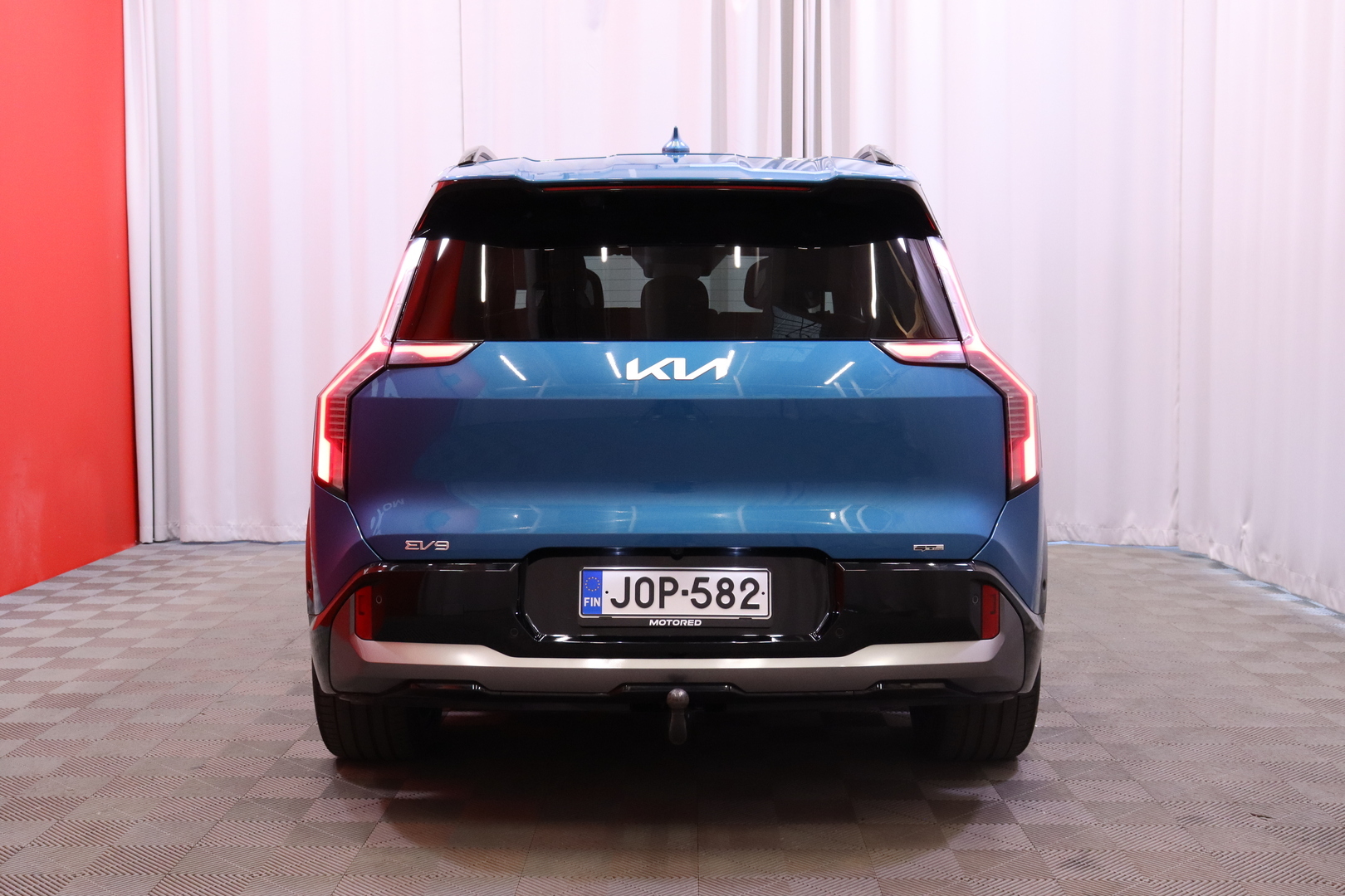 Kia - EV9 - GT-Line AWD 99,8kWh 384hv 7P 1st Edition // 360° / HUD / Panorama / Ilmastoidut penkit / LED / Meridian / Nahkapenkit // - Maastoauto