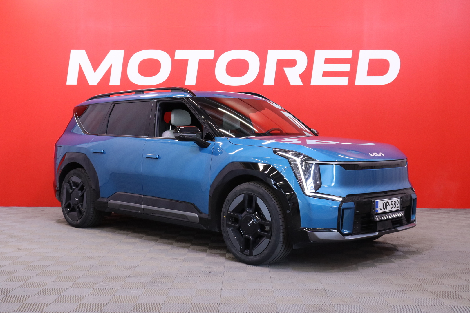 Kia - EV9 - GT-Line AWD 99,8kWh 384hv 7P 1st Edition // 360° / HUD / Panorama / Ilmastoidut penkit / LED / Meridian / Nahkapenkit // - Maastoauto