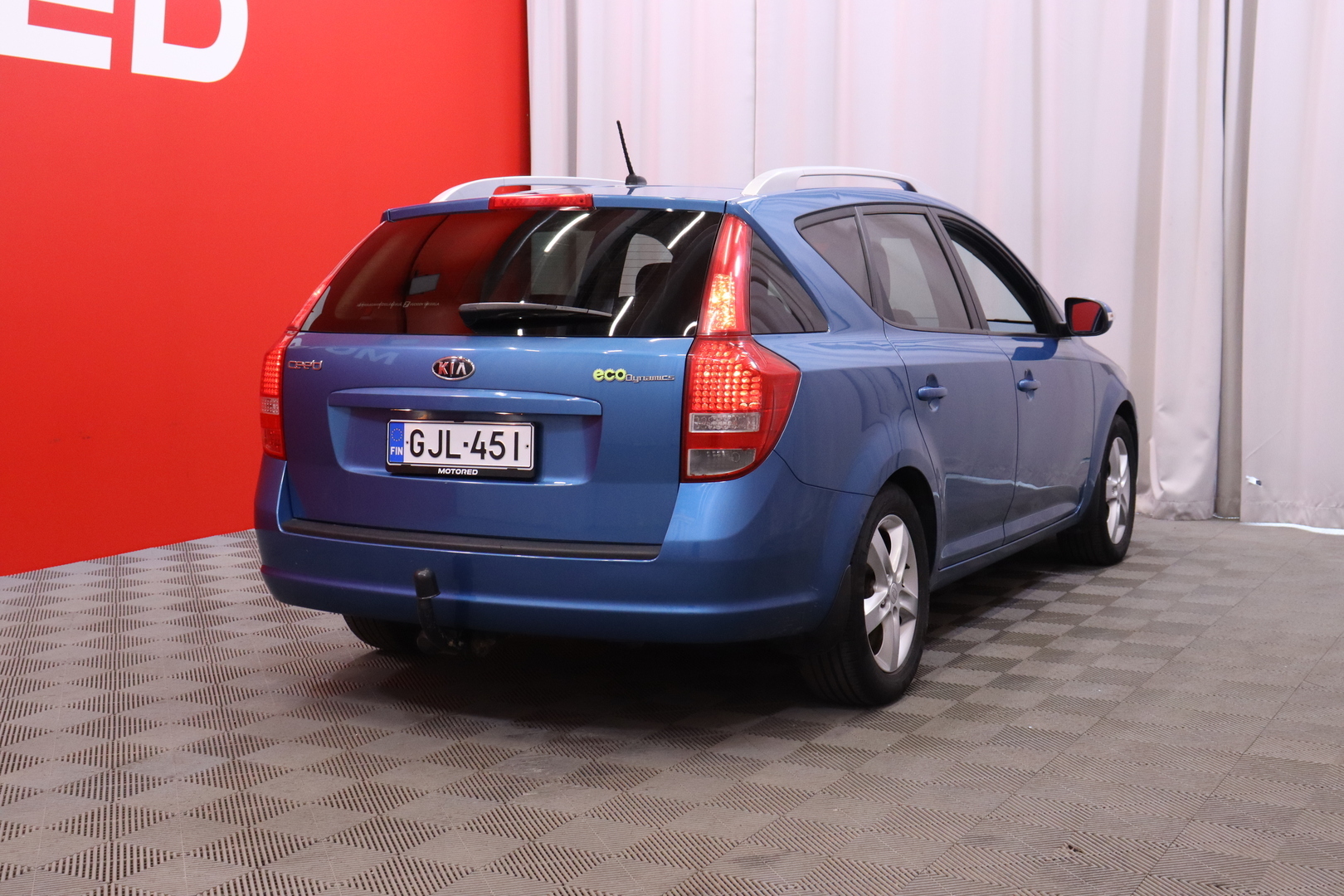 Kia - cee'd - 1,6 ISG Active SW EcoDynamics // Radio / Vakkari / Autom.ilmastointi / Lohko + sisähaara // - Farmari