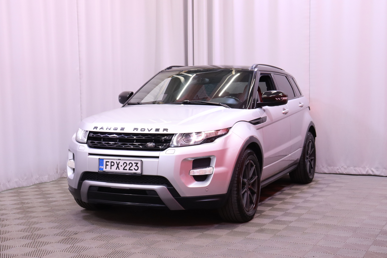 Land Rover - Range Rover Evoque - 2,2 SD4 Dynamic Aut // Meridian / Panorama / Muistipenkki / Ratinlämmitys / Navi / Kamera // - Maastoauto