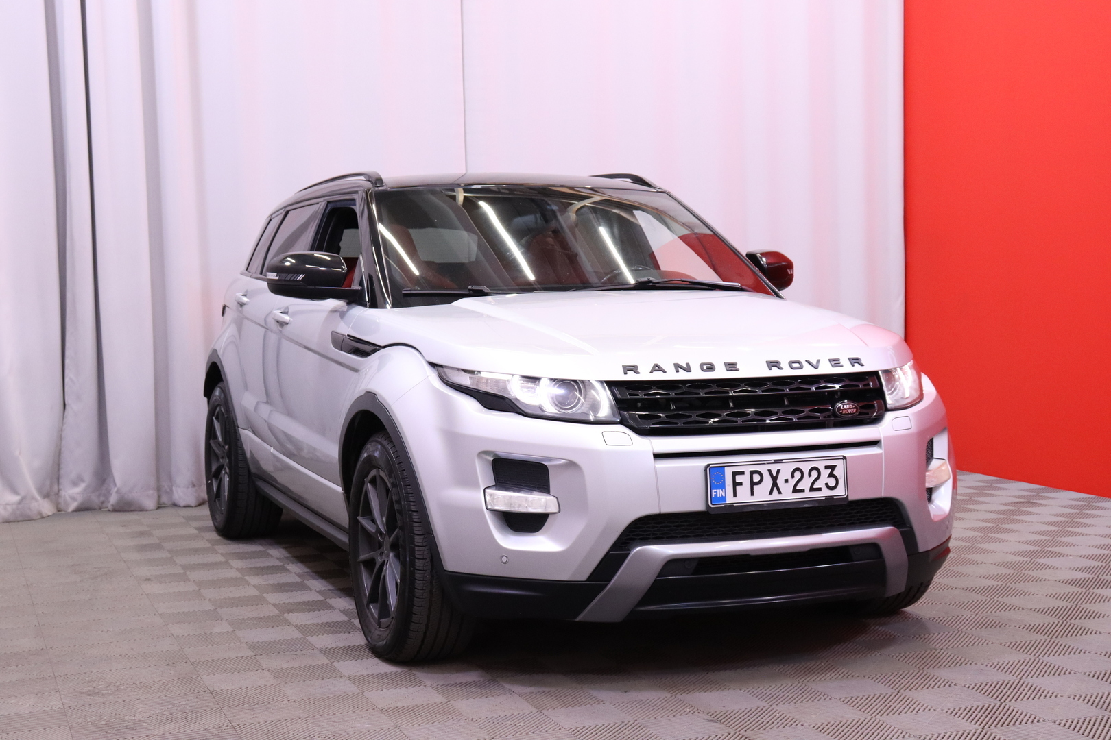 Land Rover - Range Rover Evoque - 2,2 SD4 Dynamic Aut // Meridian / Panorama / Muistipenkki / Ratinlämmitys / Navi / Kamera // - Maastoauto