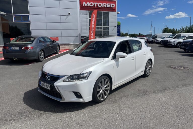 Lexus - CT - 1,8 200H Comfort // Navi / Kamera / Metalliväri // - Viistoperä