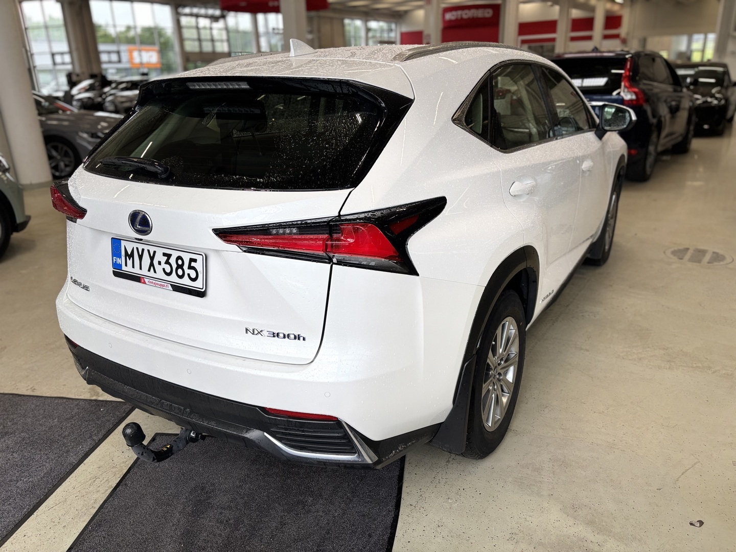 Lexus - NX - 300h AWD Business Edition - Maastoauto