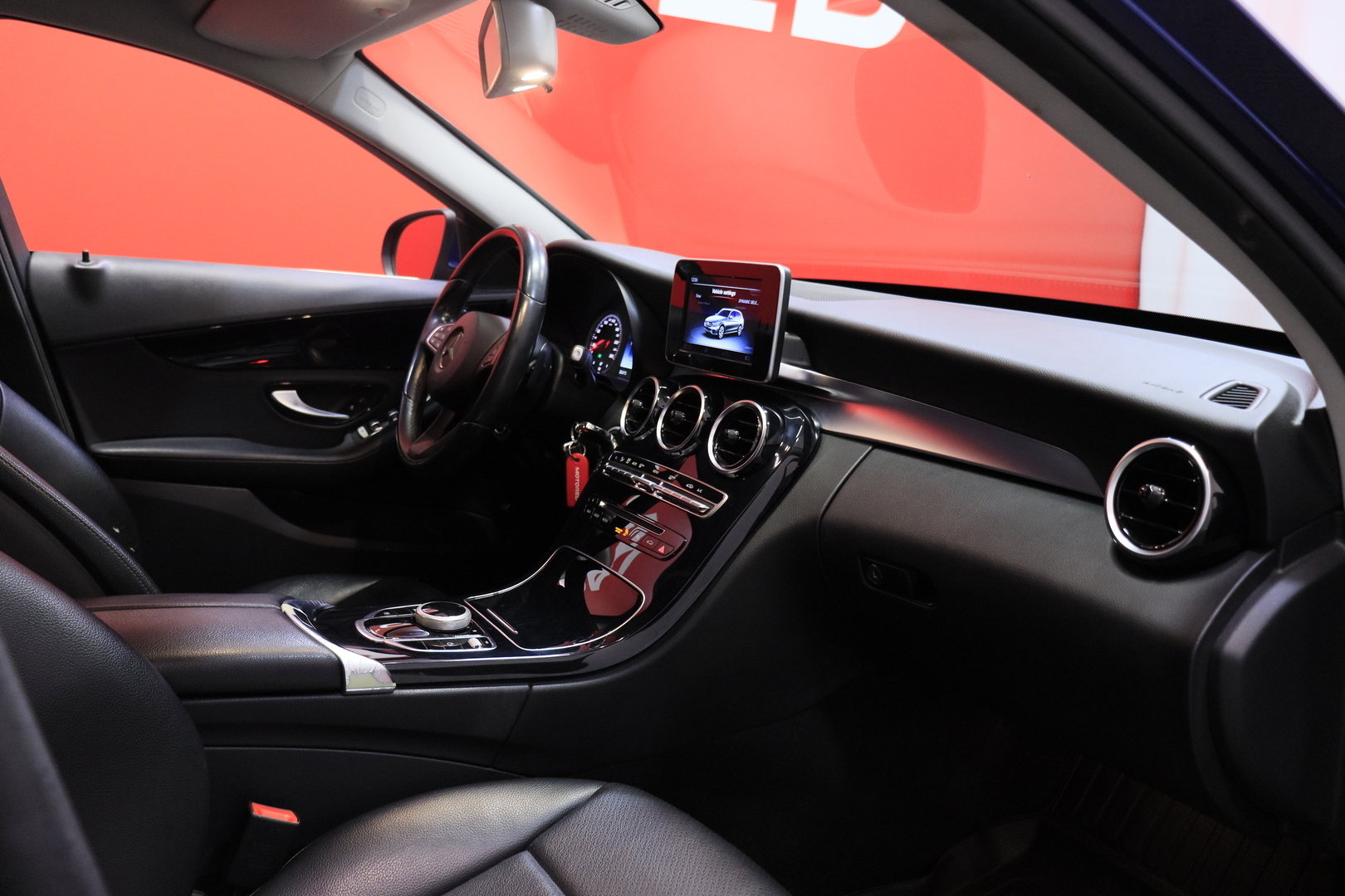Mercedes-Benz - C - 180 d BlueTec T A Premium Business AMG - Farmari