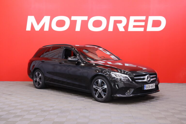 Mercedes-Benz - C - 220d T A Business // Muistipenkit / Panorama / Vetokoukku / Puolinahkapenkit / Navi / Kamera // - Farmari
