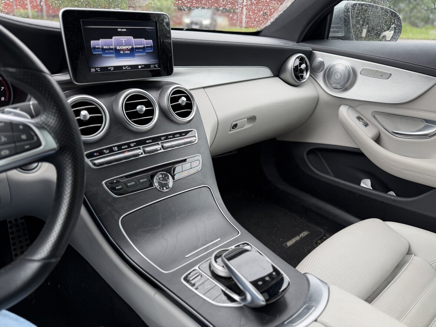 Mercedes-Benz - C - 300 Coupe AMG // Panorama / ILS / Burmester / Nahkasisusta / Sport putkisto / Lohko+sisälämmitin // - Coupe