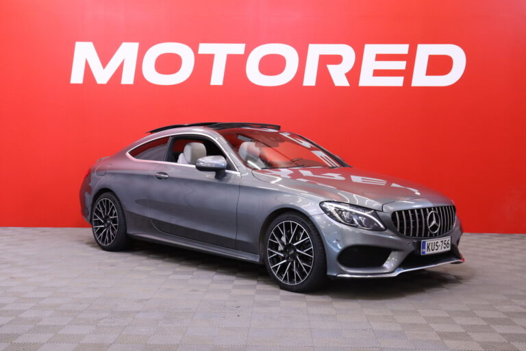 Mercedes-Benz - C - 300 Coupe AMG // Panorama / ILS / Burmester /  Nahkasisusta / Sport putkisto /  Lohko+sisälämmitin // - Coupe