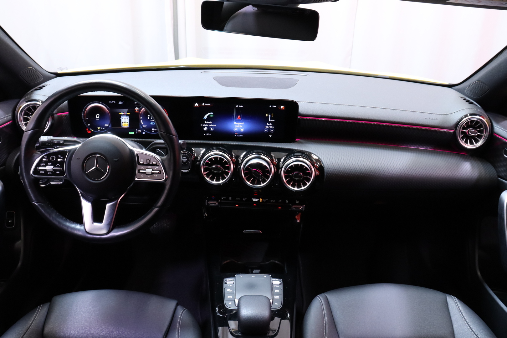 Mercedes-Benz - CLA - 250 e A Shooting Brake Business Edition // 1-om Suomi-auto / Merkkihuollettu / Distronic / Multibeam / Koukku // - Farmari