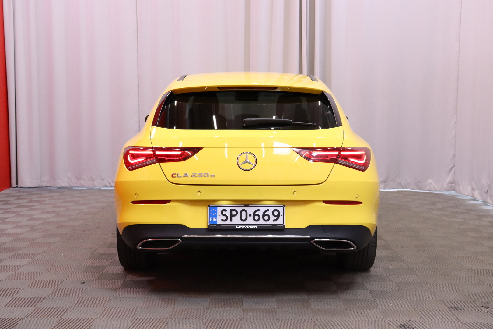 Mercedes-Benz - CLA - 250 e A Shooting Brake Business Edition // 1-om Suomi-auto / Merkkihuollettu / Distronic / Multibeam / Koukku // - Farmari